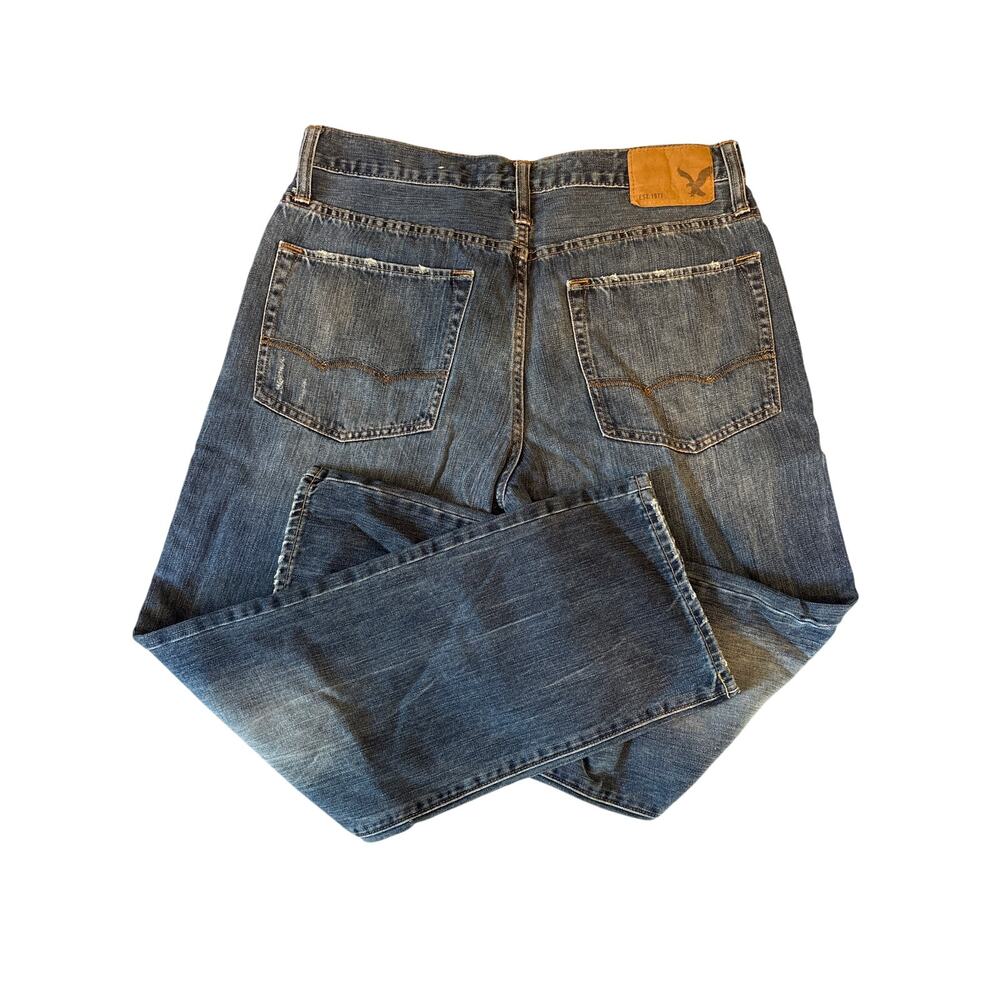 American Eagle Relaxed Straight 
men’s jeans 32 x 30 *29 inseam medium wash
￼